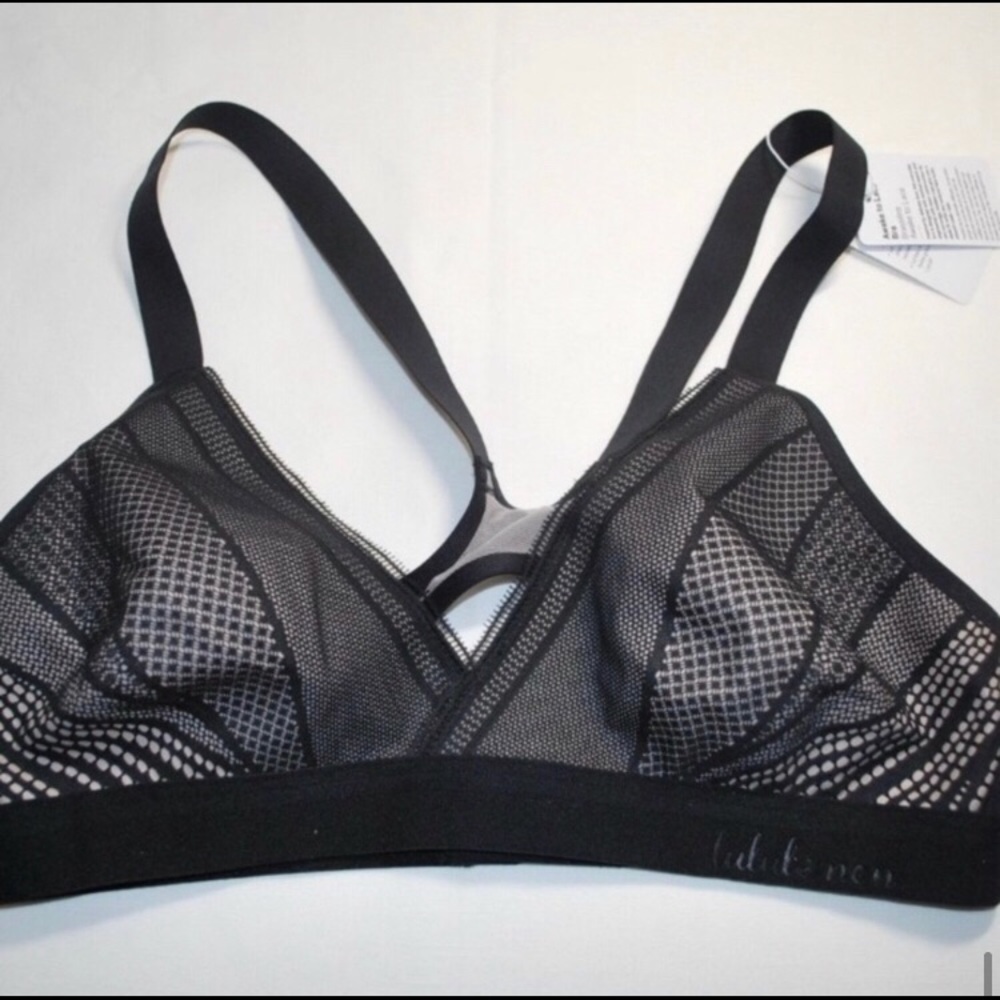 LULULEMON ATHLETICA "Awake to Lace"
